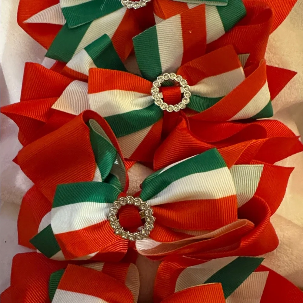 New‎ Festive Red, Green, and White Hair Bows